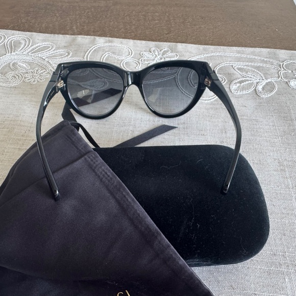 Gucci Black Cateye GG0877S 001 Sunglasses - Picture 3 of 16